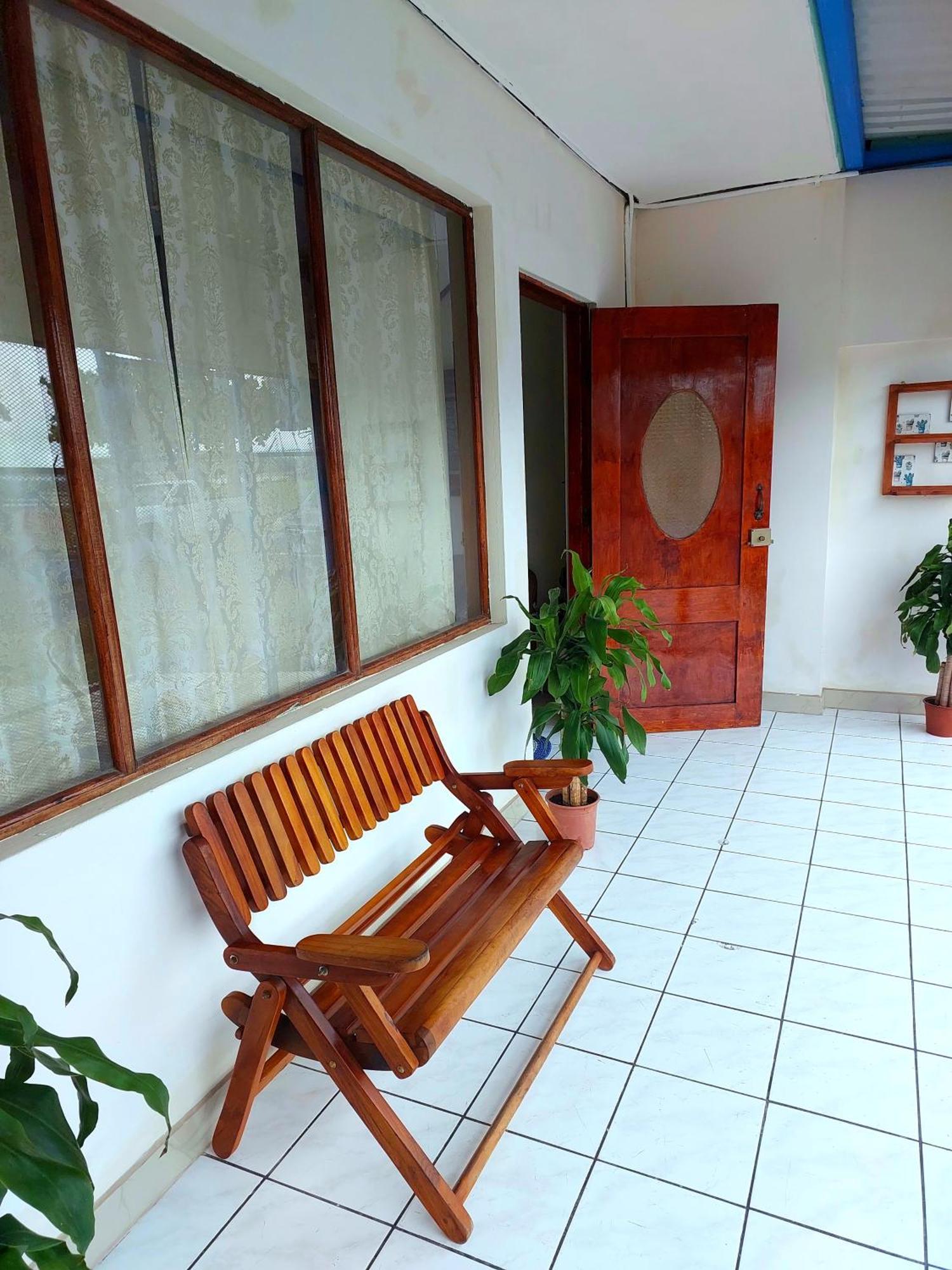 Casa Equipada En El Centro De Puntarenas Villa Exterior photo